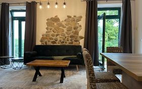 Mitten in der Natur : Ferienwohnung mit 3 Schlafzimmern, neu eingerichtet
